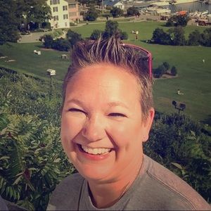 Meet your Posher, Jenny!